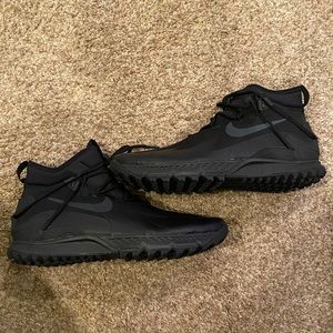 Nike Terra Sertig Boot